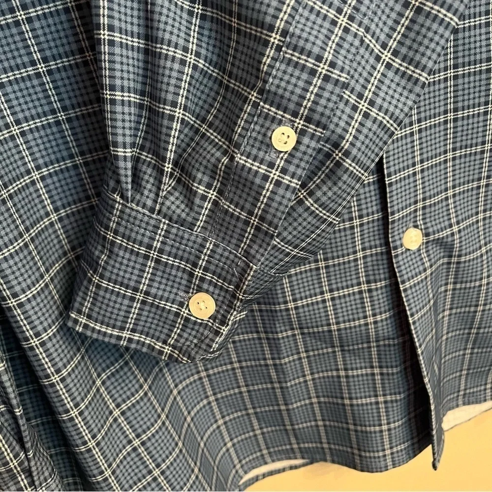 Chaps Everyday Performance Button Down Long Sleeve Blue Plaid Size L